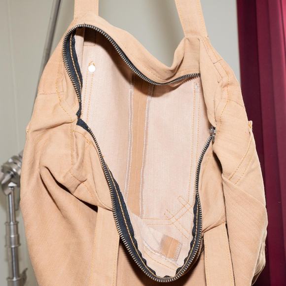 Upcycled carhartt tote bag - Picture 6 of 6